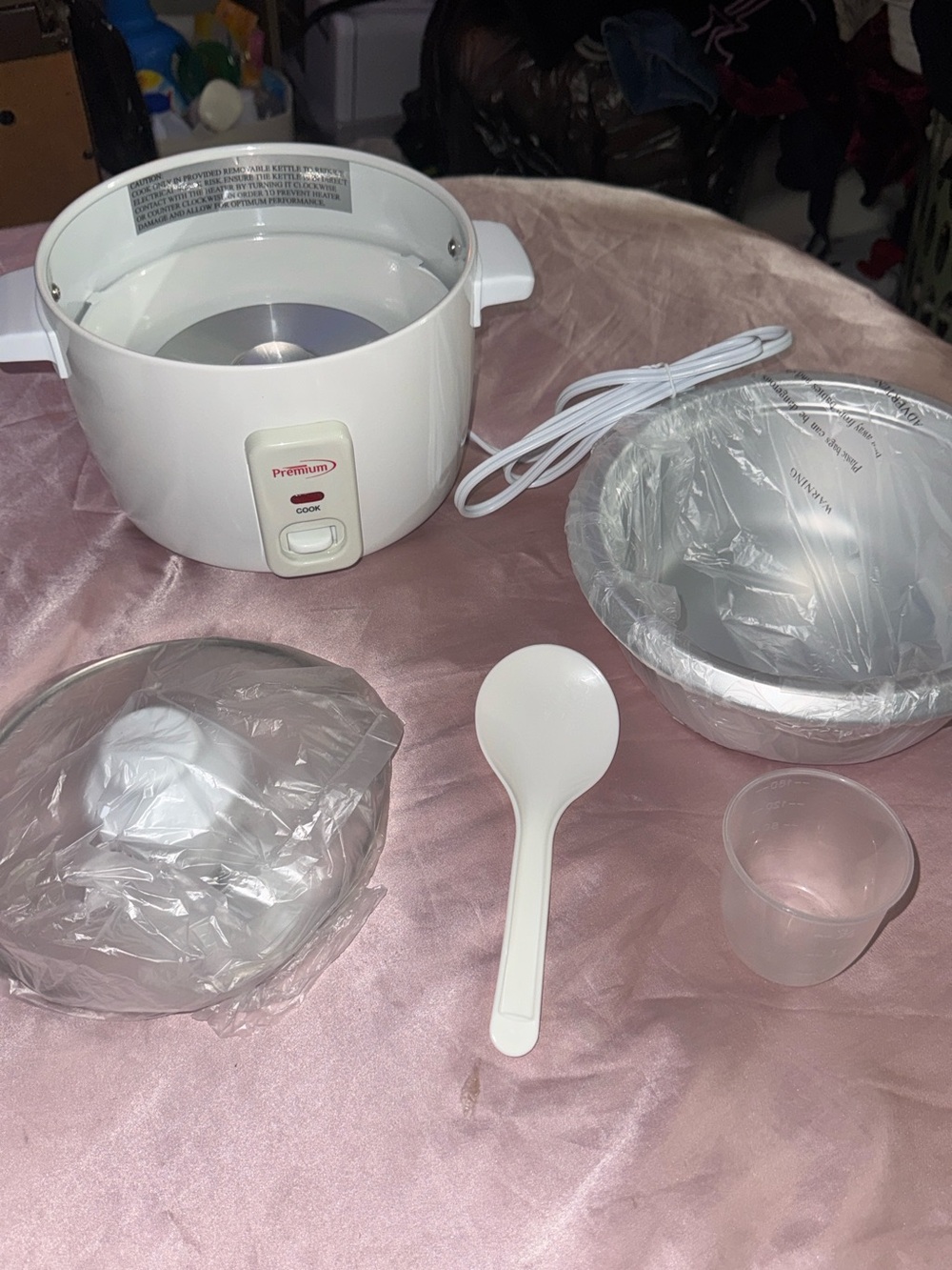 White Mini Rice Cooker with Spoon & Measuring Cup